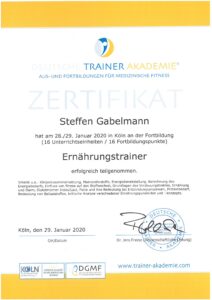 Ernaehrungstrainer0001-00-212x300