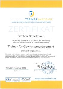 Trainer_fuer_Gewichtsmanagement0001-00-212x300